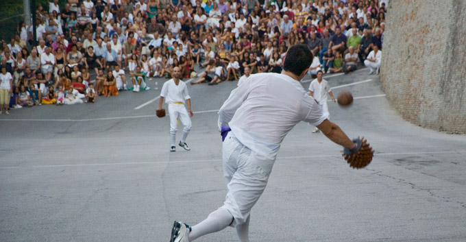 Disfida del pallone col Bracciale